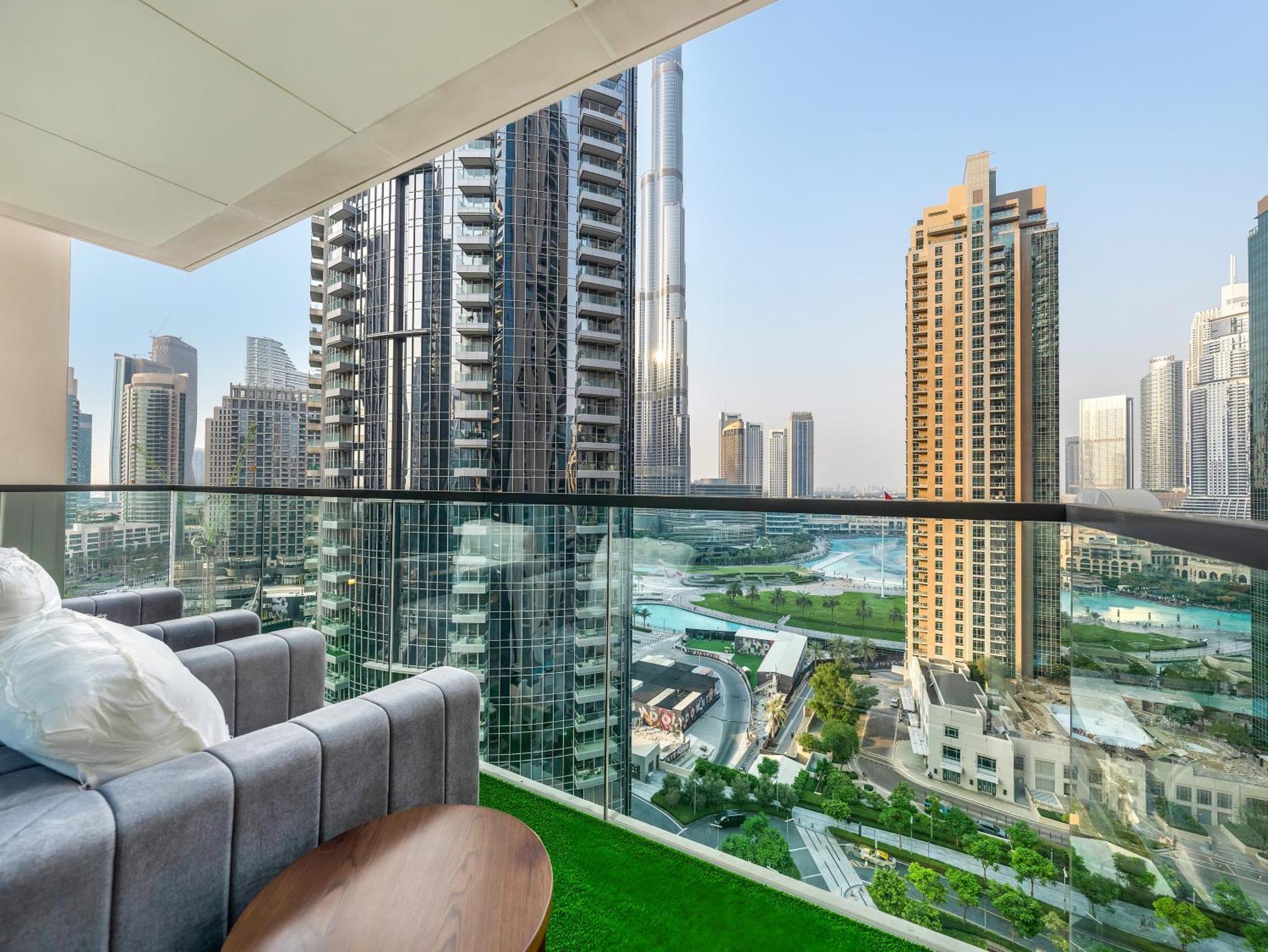 Exquisite 2 Bedroom Apartment I Burj Khalifa & Fountain Views I Free Gym, Pool, Parking, Wi-Fi And Ps5 I By Skyline Serenity Dubai Exterior foto