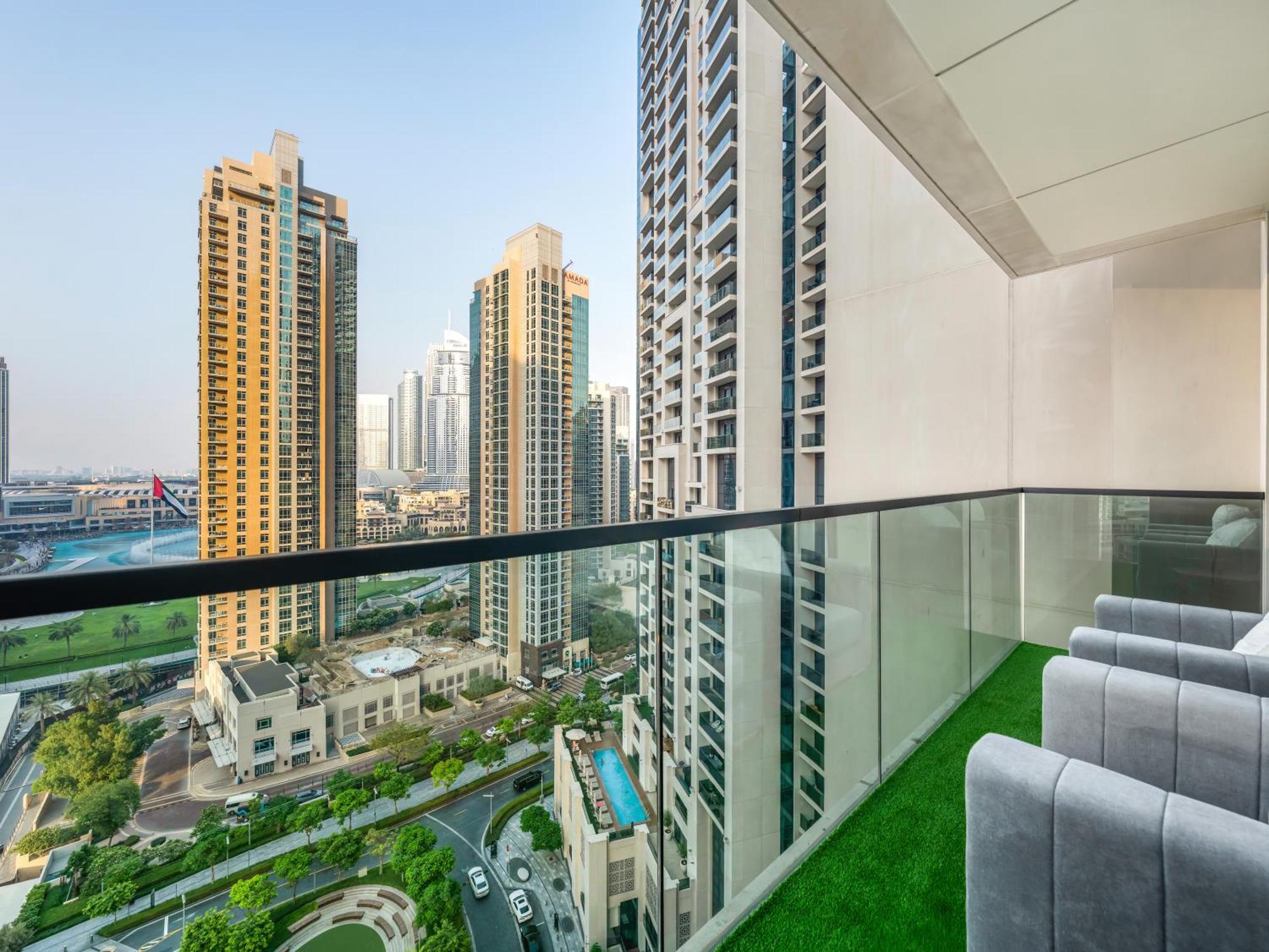 Exquisite 2 Bedroom Apartment I Burj Khalifa & Fountain Views I Free Gym, Pool, Parking, Wi-Fi And Ps5 I By Skyline Serenity Dubai Exterior foto